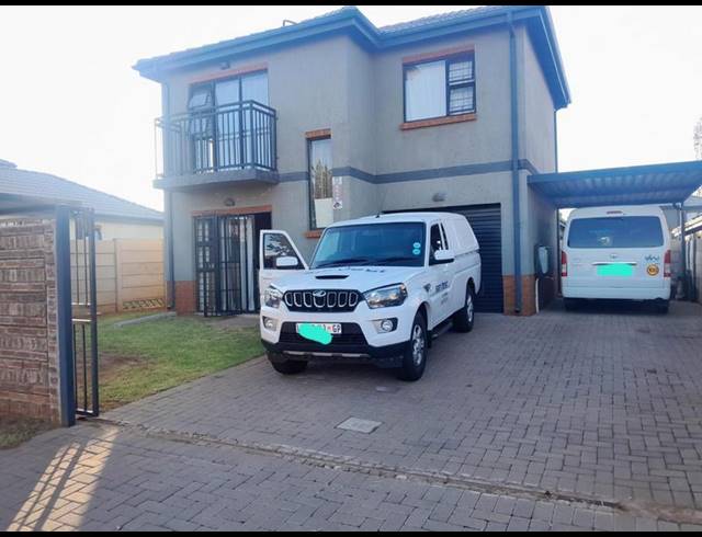 3 BEDROOM HOUSE FOR SALE IN ALBERTSDAL